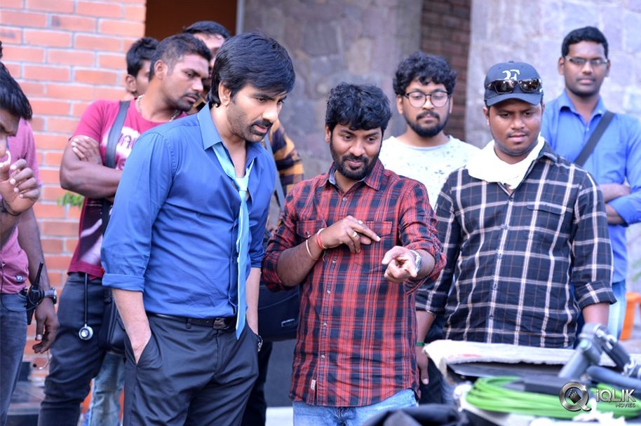 Nela-Tickettu-Movie-Working-Stills
